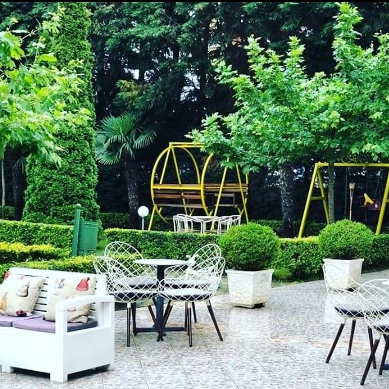Hotel Ambasador Garden Lezhë エクステリア 写真