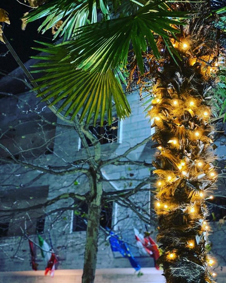 Hotel Ambasador Garden Lezhë エクステリア 写真