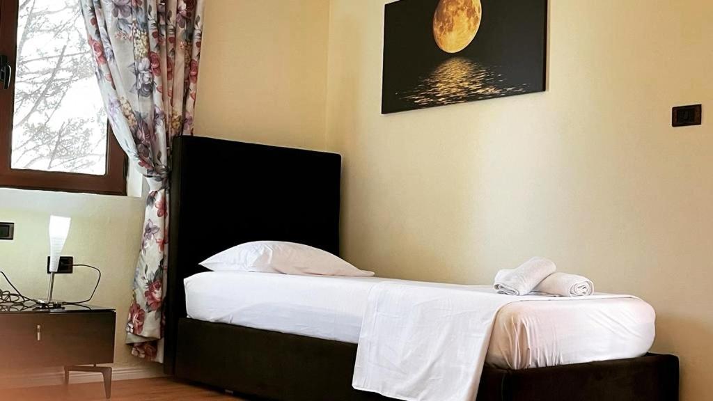 Hotel Ambasador Garden Lezhë エクステリア 写真