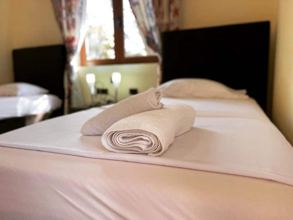 Hotel Ambasador Garden Lezhë 部屋 写真