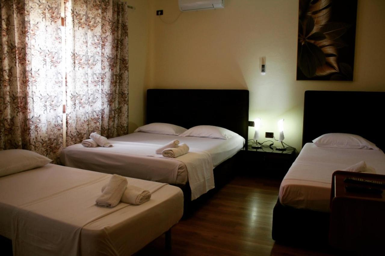 Hotel Ambasador Garden Lezhë 部屋 写真
